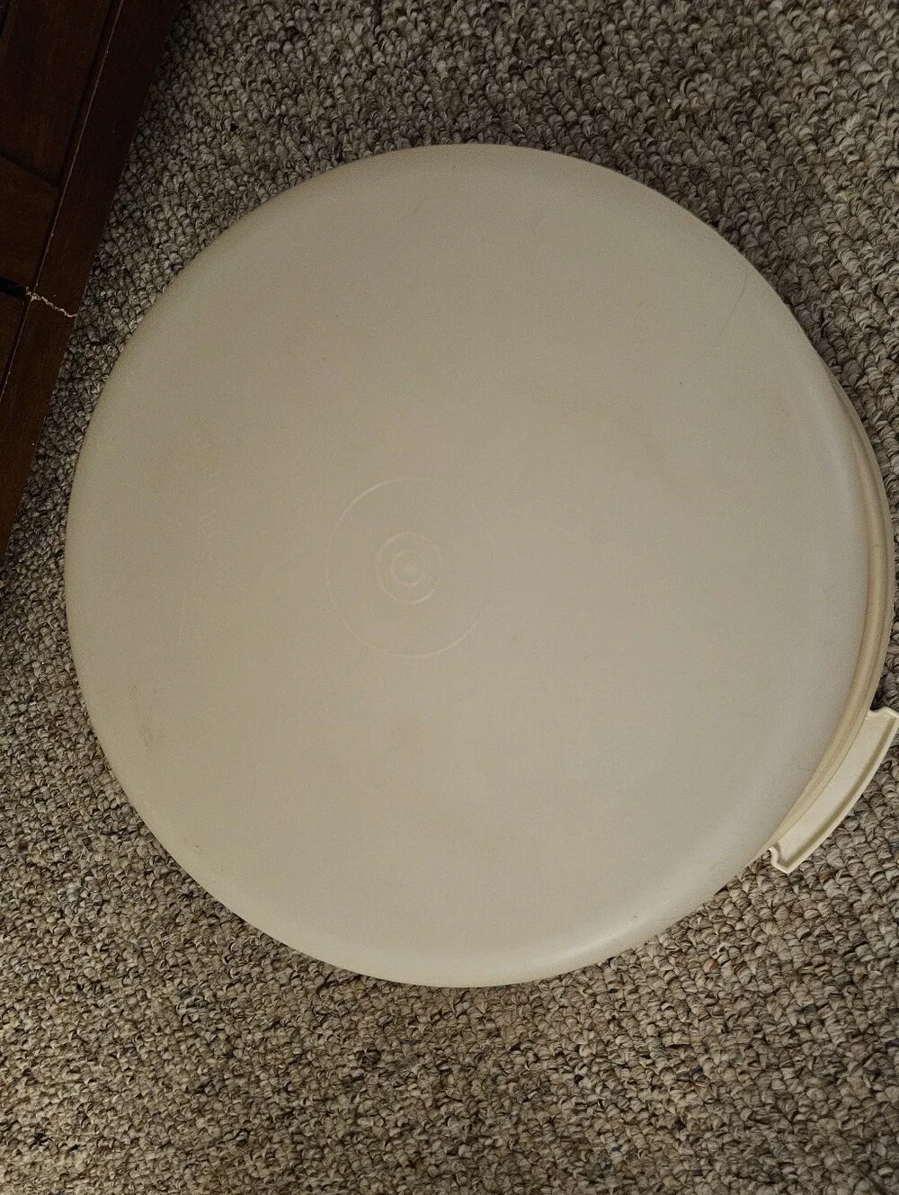 Tupperware Giant Cake Carrier 1256-4 Missing Handle